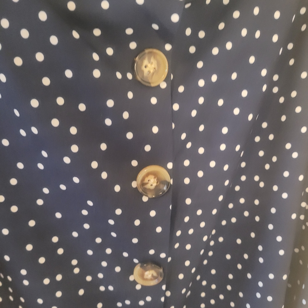 Navy blue polka dot skirt. Size Large. - Picture 10 of 10